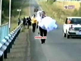 Wedding_accident_mnis