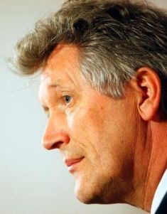 Dirk_na_plastische_chirurgie_3